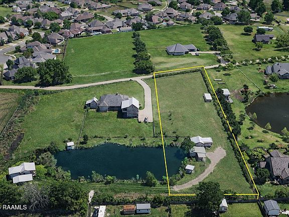 2nd image of 206 Bodenger Rd