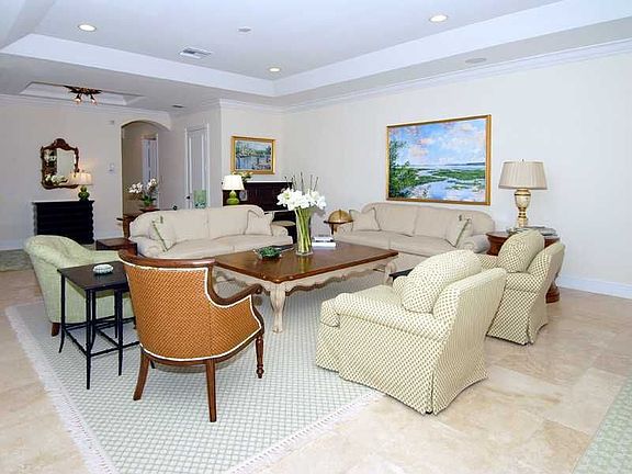2nd image of 918 Cove Pointe Pl