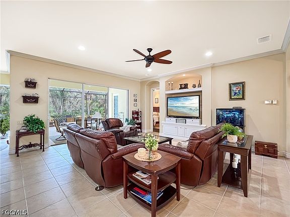 2nd image of 3290 Shady Bend Way