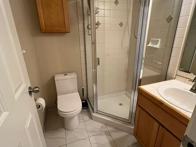 2645 B NW #57 — Photo 5