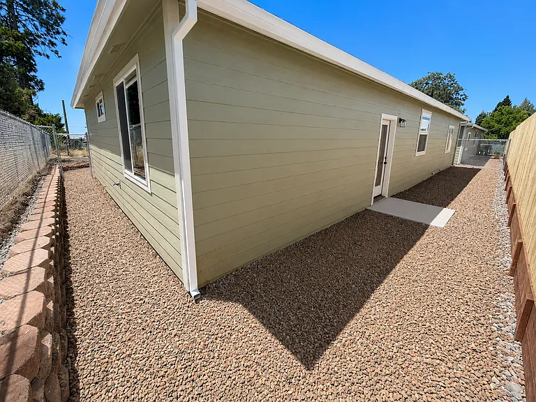 5579 & 5581 Linrich Ln — Photo 31