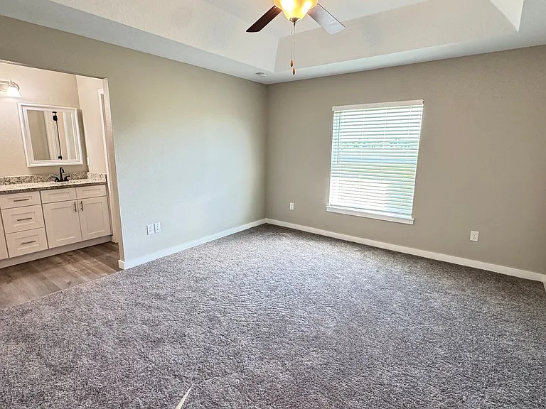 8833 Hampshire Dr — Photo 22