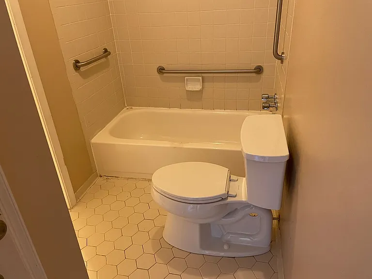 925 Sir Wilfred Cir — Photo 12