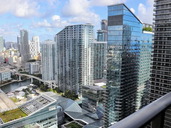 55 SW 9th St #421, Miami, FL 33131