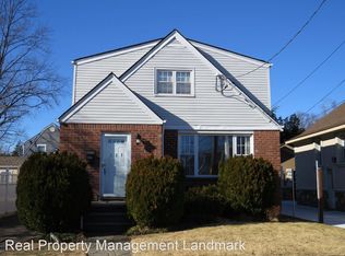 227 Kensington Rd S, Garden City, NY 11530
