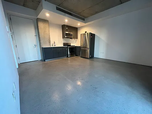 Rented by Momentum Real Estate LLC | media 12