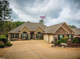 27 Terreno Ln, Hot Springs Village, AR 71909