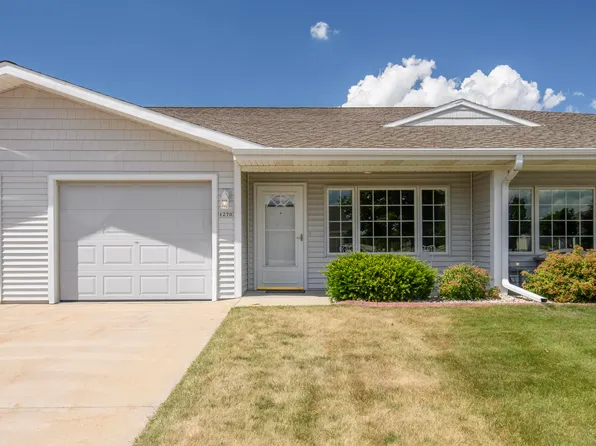 1270 Stillwater Ln, Hartford, WI 53027