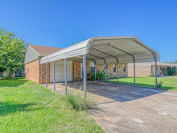 4th image of 1204 Dove Hollow Ln