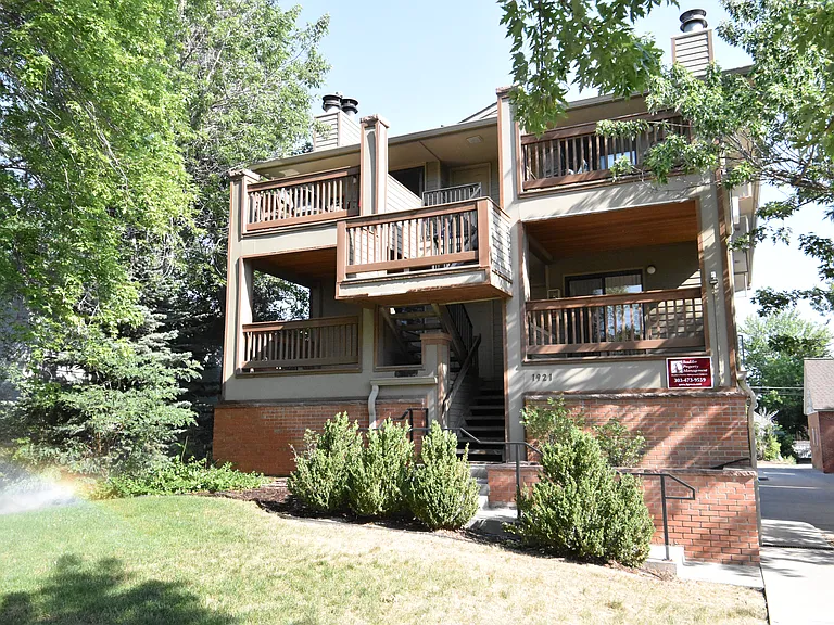 1921 Walnut St #101 — Photo 26