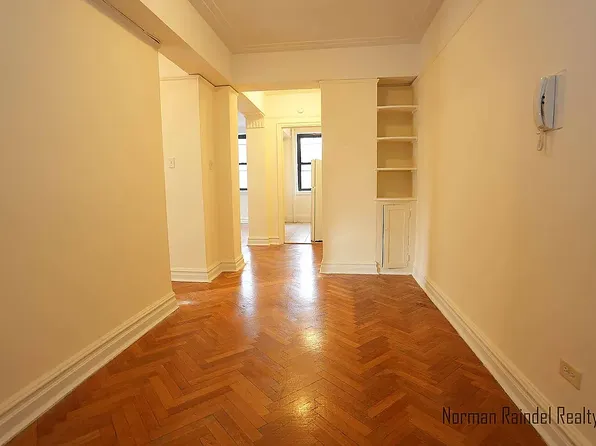 529 E 235th St APT 5G, Bronx, NY 10470