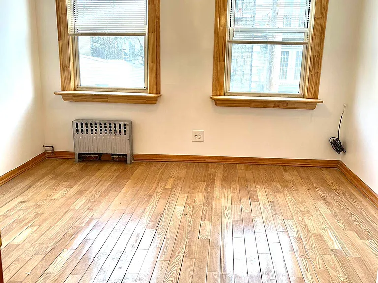 134 Dupont St #V — Photo 4