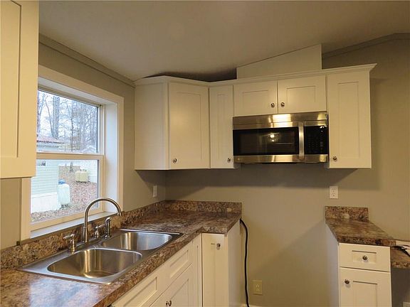 2nd image of 8947 Hickory Dr