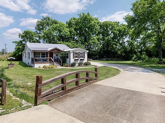 2nd image of 2313 Nolensville Park Rd