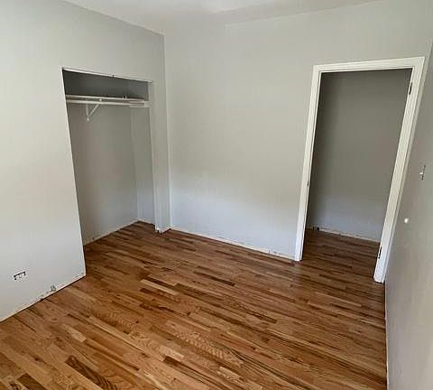 5th image of 4915 S Drexel Blvd #405
