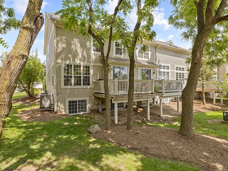 460 Vaughn Cir — Photo 22