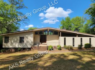 1613 Stonewall Dr, Vestavia Hills, AL 35226