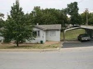455 Evergreen Ave, Hollister, MO 65672