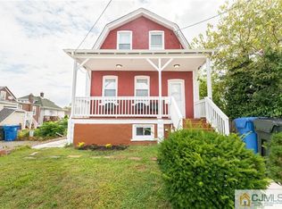10 Voorhees St, Fords, NJ 08863