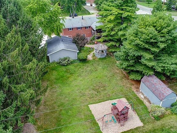 4th image of 1656 Shoreham Dr