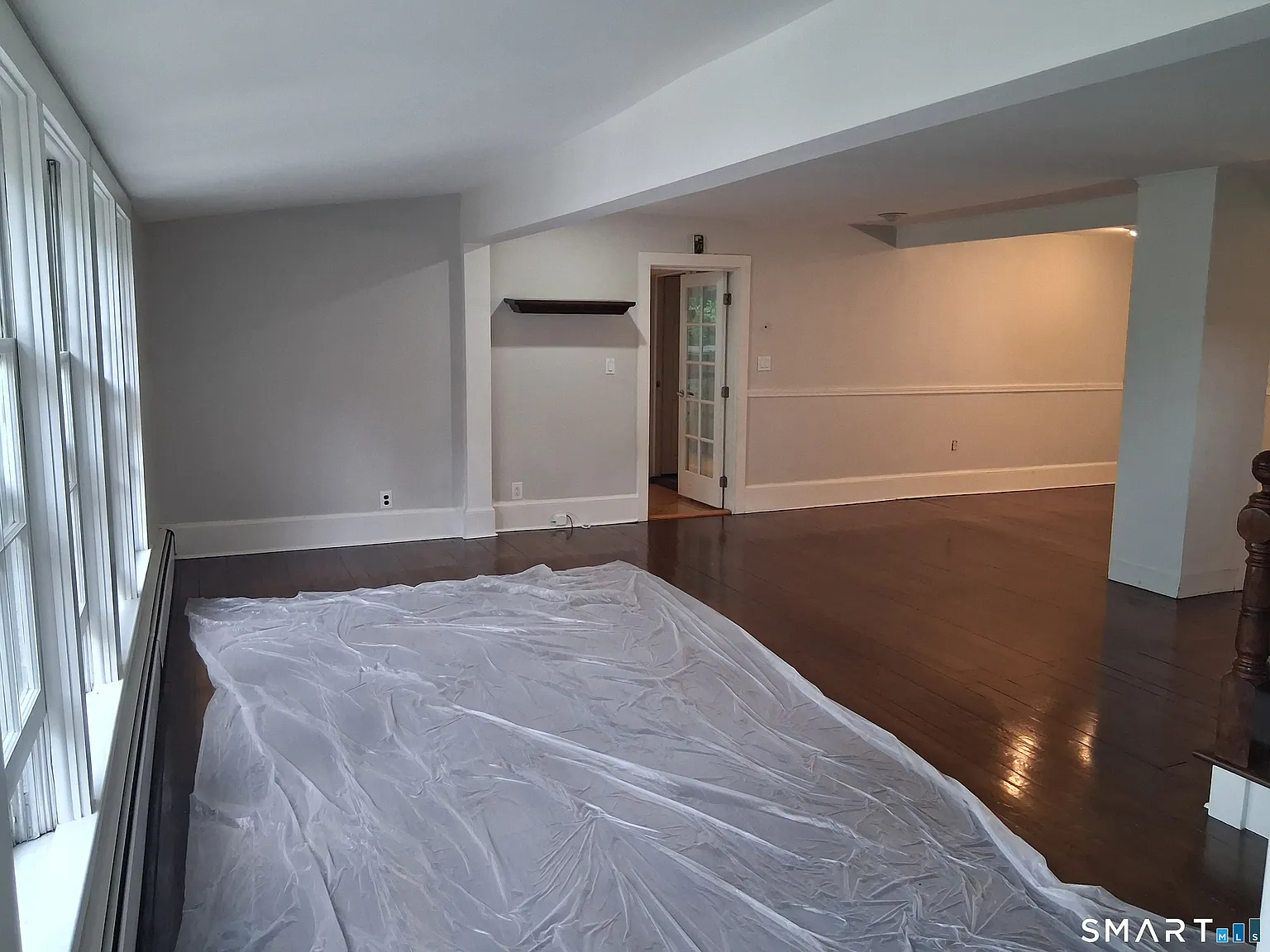 3 bed, 3.0 bath, 2200 sqft, $4,975 — Photo 2