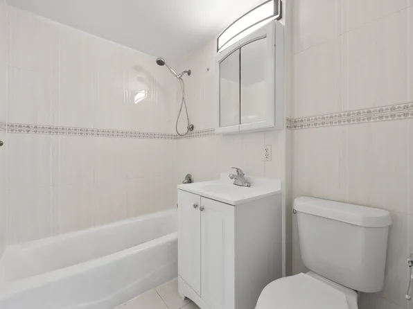 139-30 34th Avenue image 8 of 20