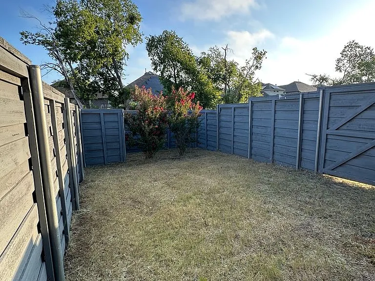 1657 Blakely Pl — Photo 32