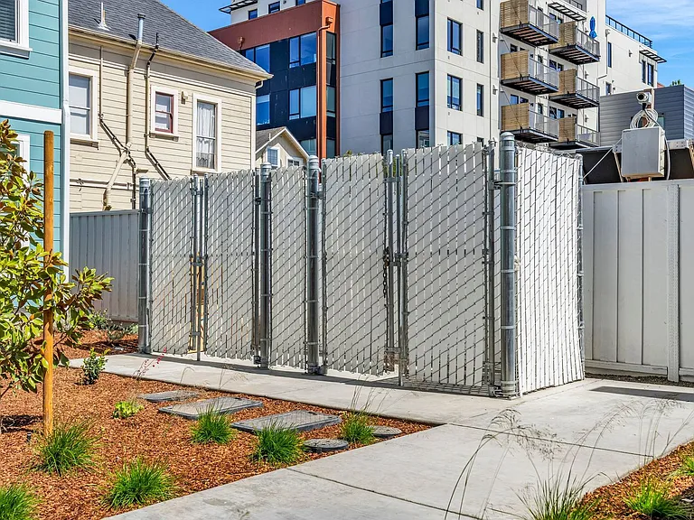 2016 - 2020 Dwight Way — Photo 16