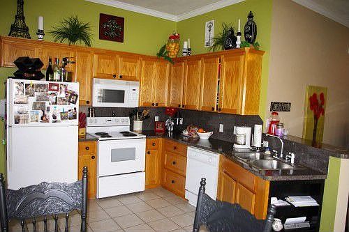 2nd image of 904 Bougainvillea St