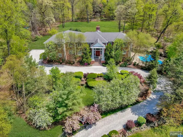 26 Marie Major Dr, Alpine, NJ 07620