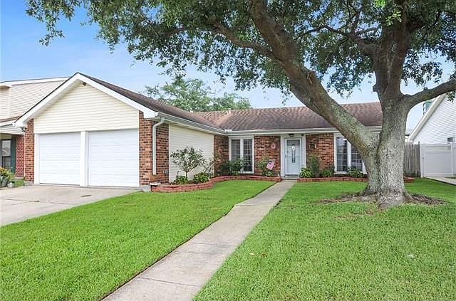 1st image of 4005 Bayou Oaks Dr