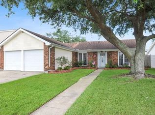 4005 Bayou Oaks Dr, Harvey, LA 70058