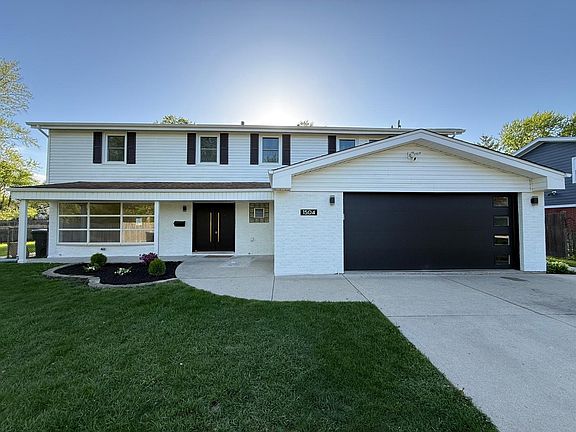 2nd image of 1504 Pfingsten Rd
