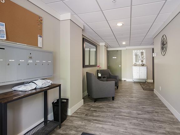 4th image of 825 W 7th St #416