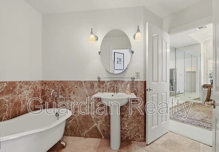 1888 Woodhaven Dr — Photo 21