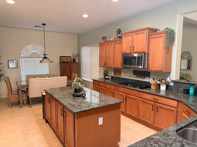 3925 N Monument Dr — Photo 22