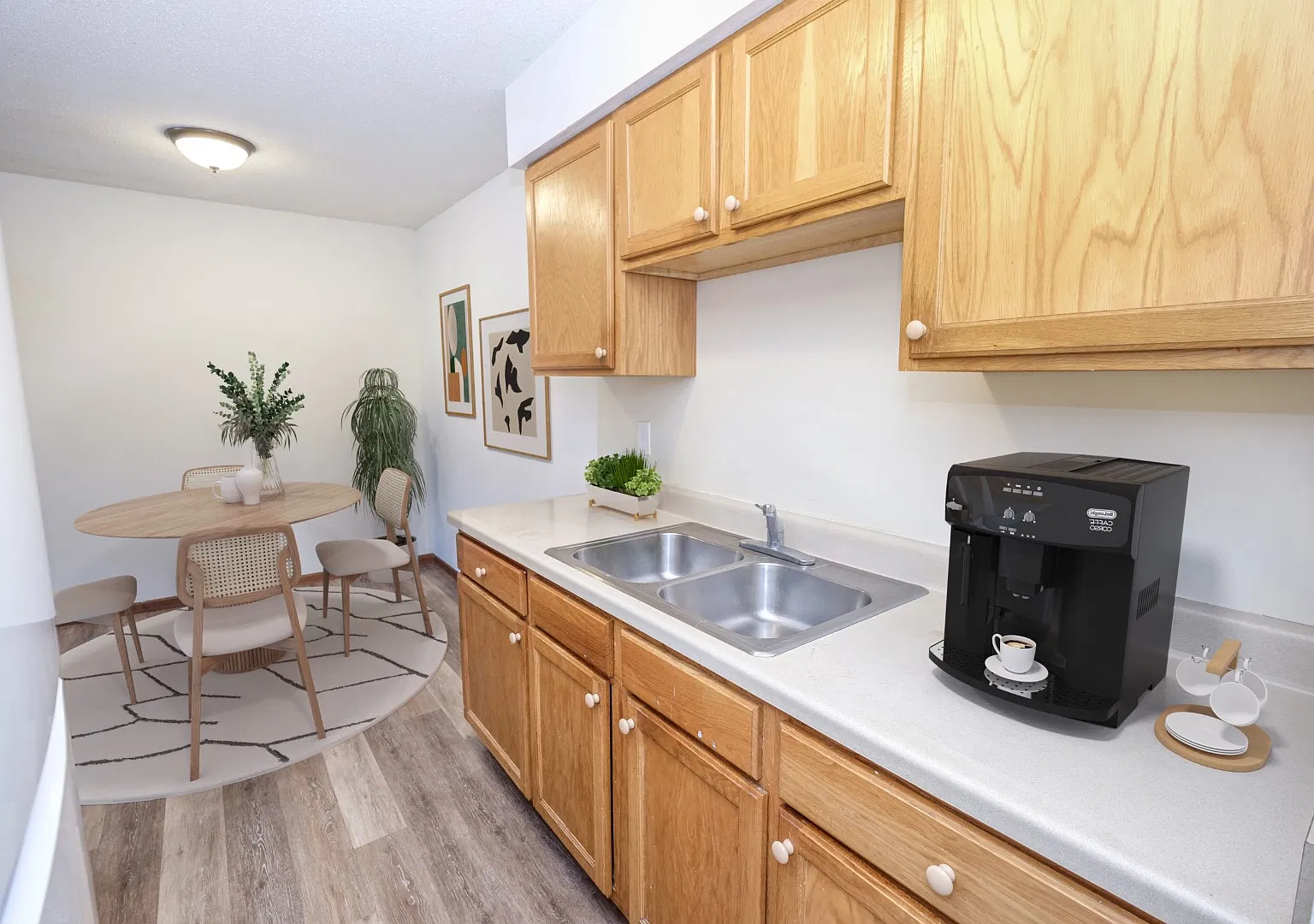 Mansard Apartments — Photo 3