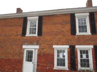 100 Gage Rd, Crown Point, NY 12928