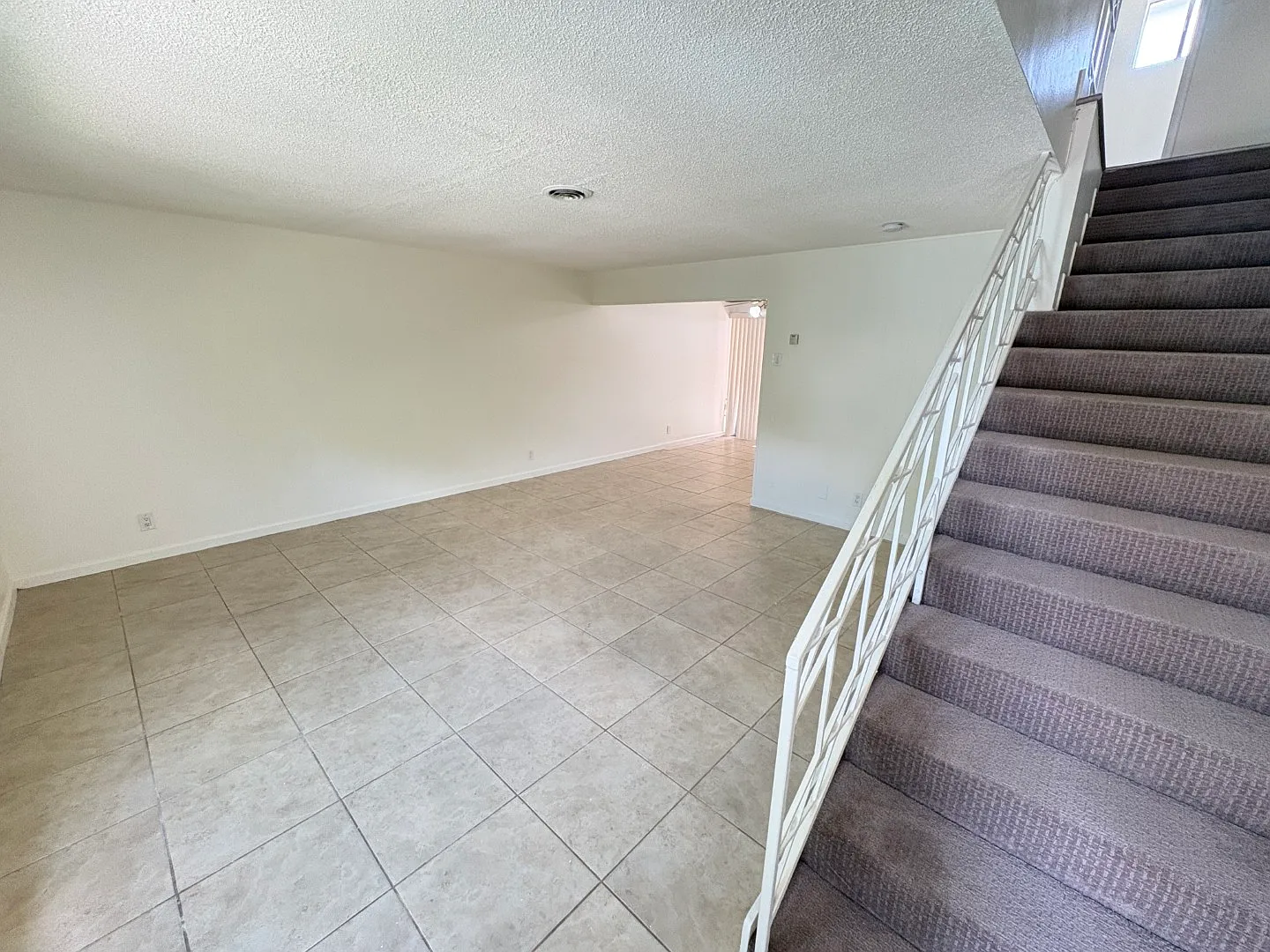 2 bed, 1.5 bath, 850 sqft, $2,345 — Photo 3