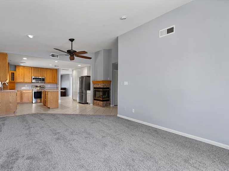 8678 E Roosevelt Cir — Photo 15