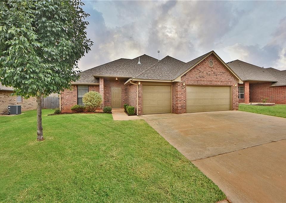 1st image of 1716 Woody Ln