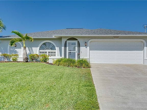 5th image of 2224 SE 5th Ct