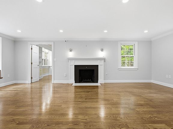 5th image of 56 Arrowhead Rd