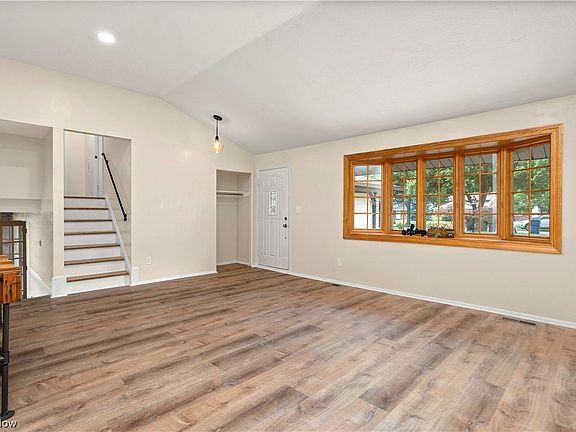4th image of 24154 Carla Ln