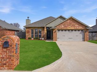 205 Cherry Ave, Cache, OK 73527