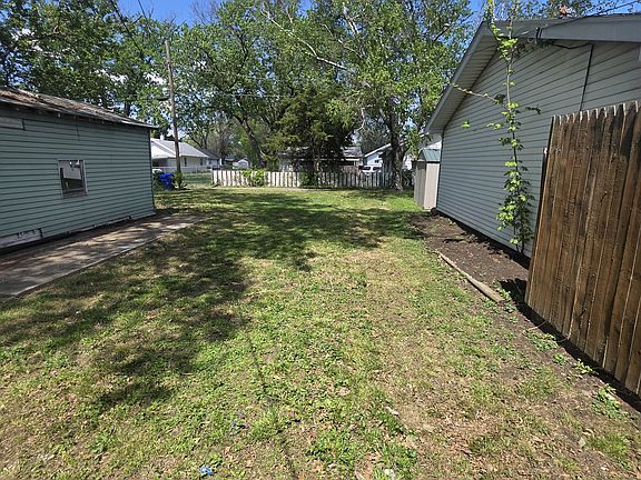 2nd image of 2448 E Wood St