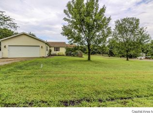 7225 Turkey Run Rd, Sherman, IL 62561