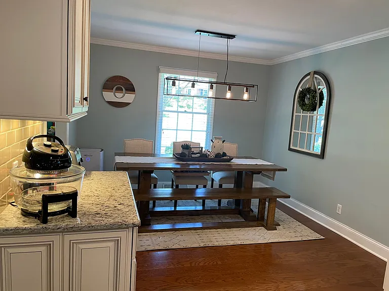 4050 Dresden Dr — Photo 10