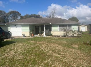 5038 Gulf Ave, Groves, TX 77619