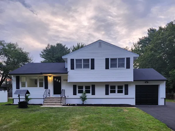 132 Sweetmans Lane, Manalapan, NJ 07726